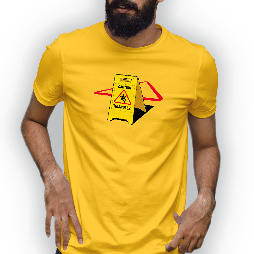 Playera Cuidado Con Los Triángulos