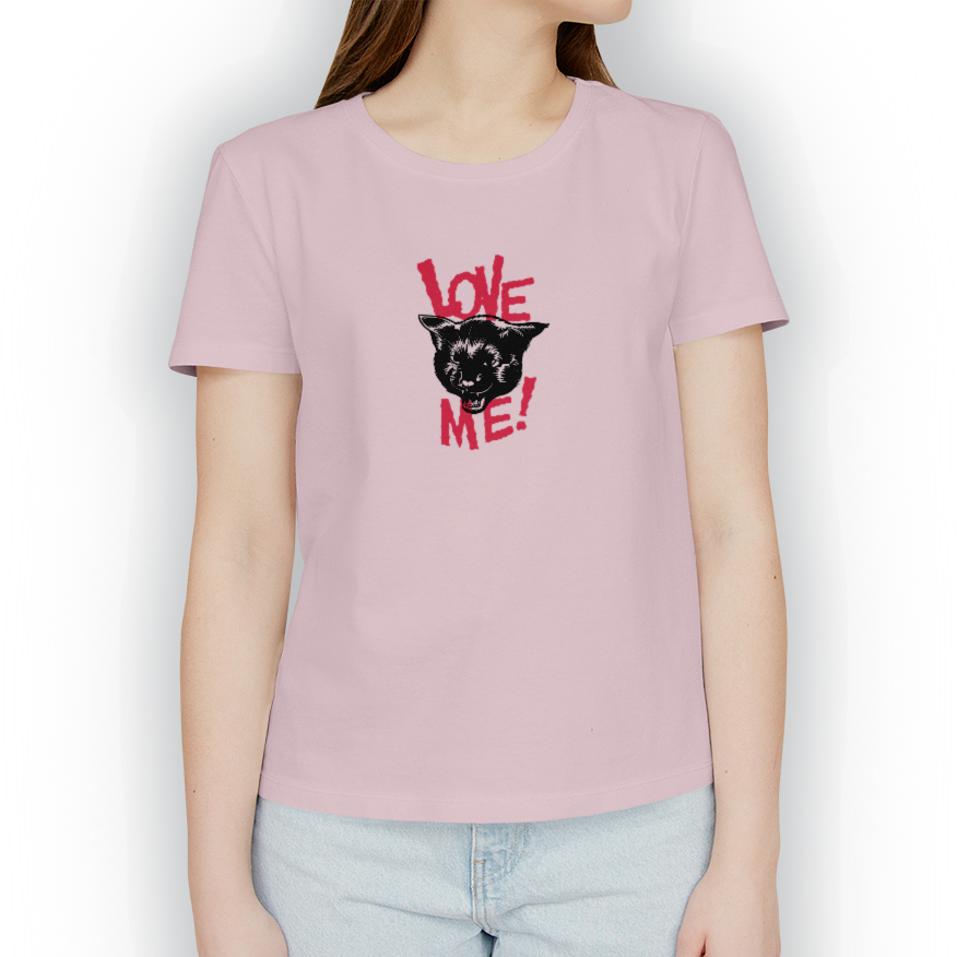 Playera Love Me